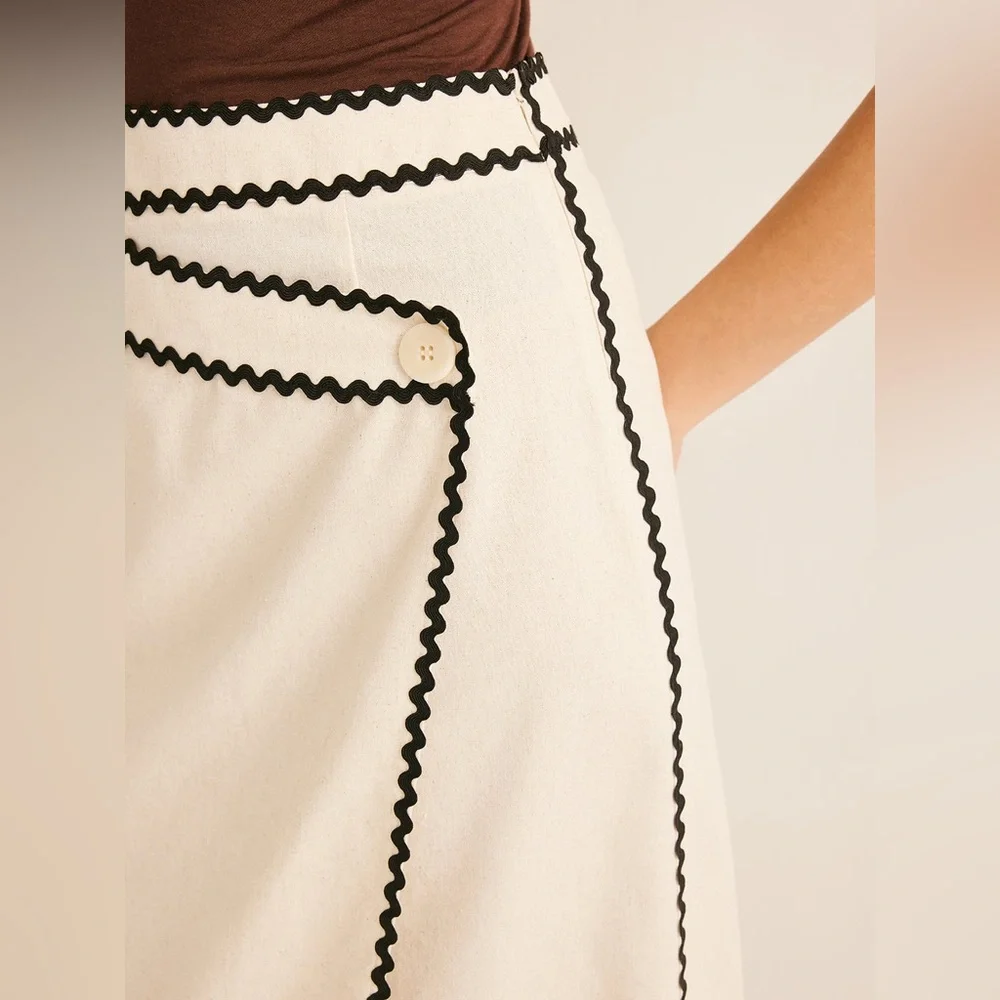 Commense Cream Maxi Skirt with Black Scalloped Trim - Picture 2 of 4